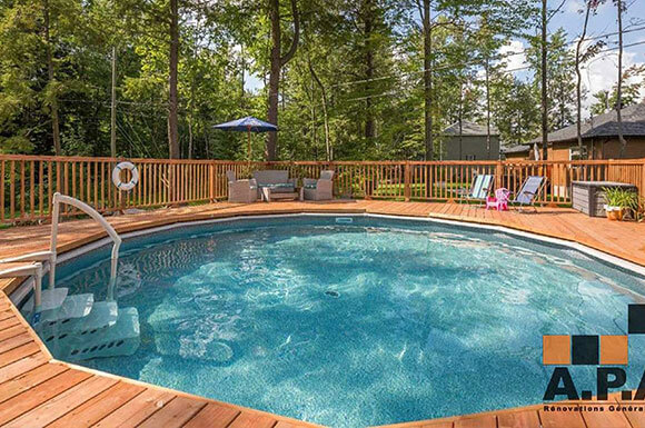 Deck de piscine maison neuve Montérégie